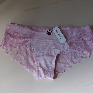 NWT La Vie en Rose Cheeky Lace Detail Panty